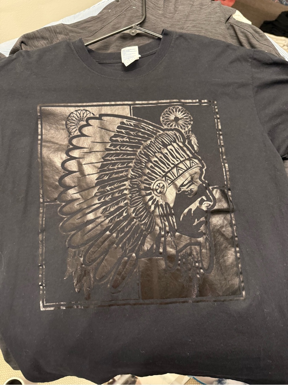 Men's Black Short-Sleeve Graphic Tee with Metallic Headdress Print